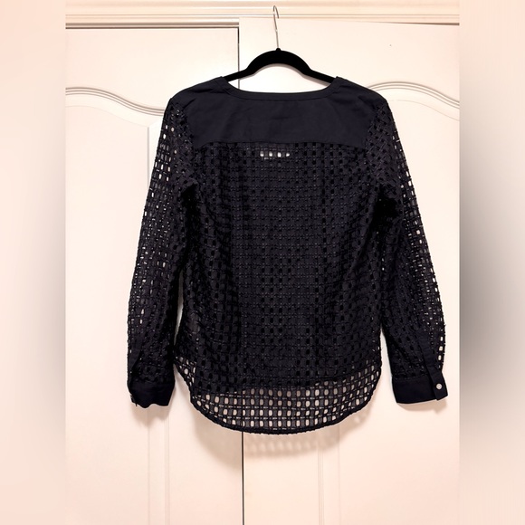 Banana Republic square lace top with camisole - Size Small - Picture 3 of 3